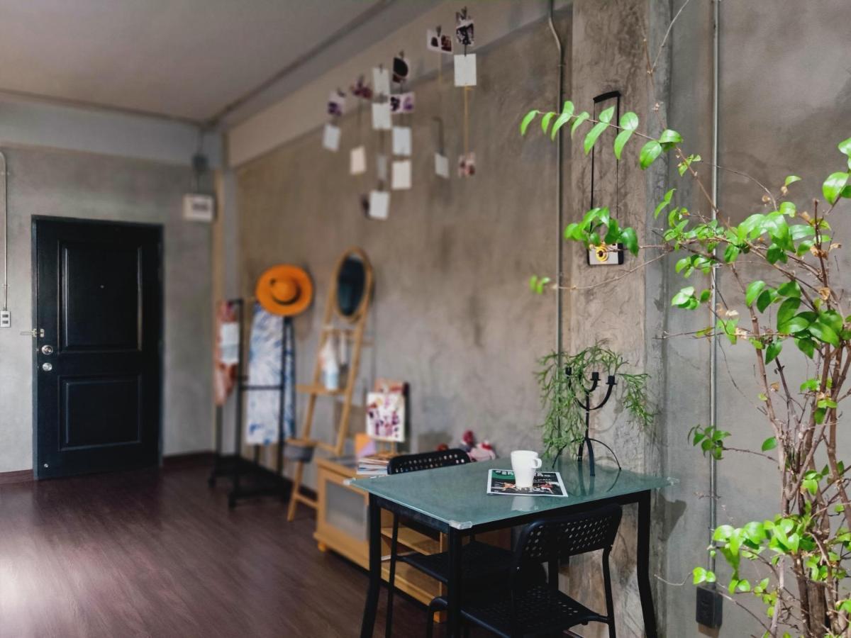 Five Stars Ratchada 19 Hostel Bangkok Kültér fotó