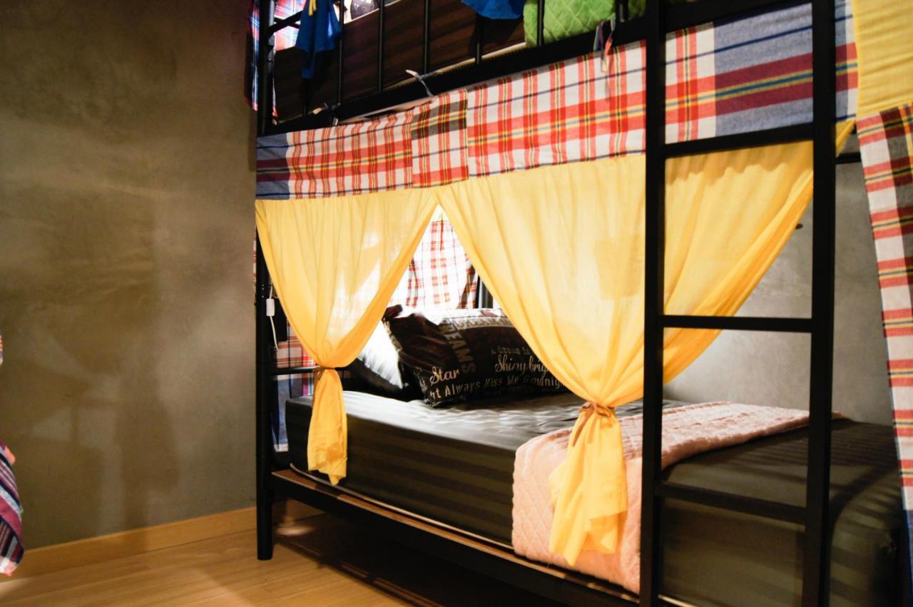 Five Stars Ratchada 19 Hostel Bangkok Kültér fotó