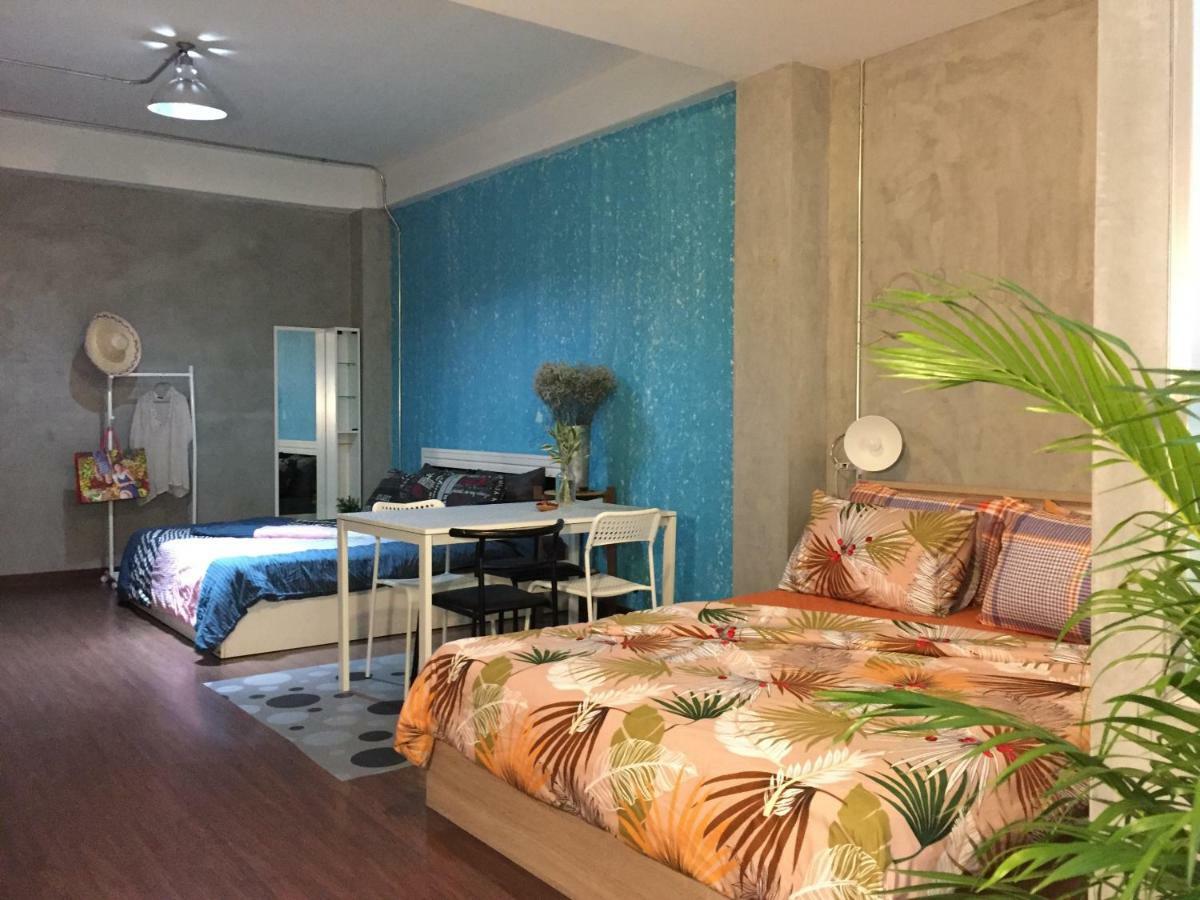 Five Stars Ratchada 19 Hostel Bangkok Szoba fotó