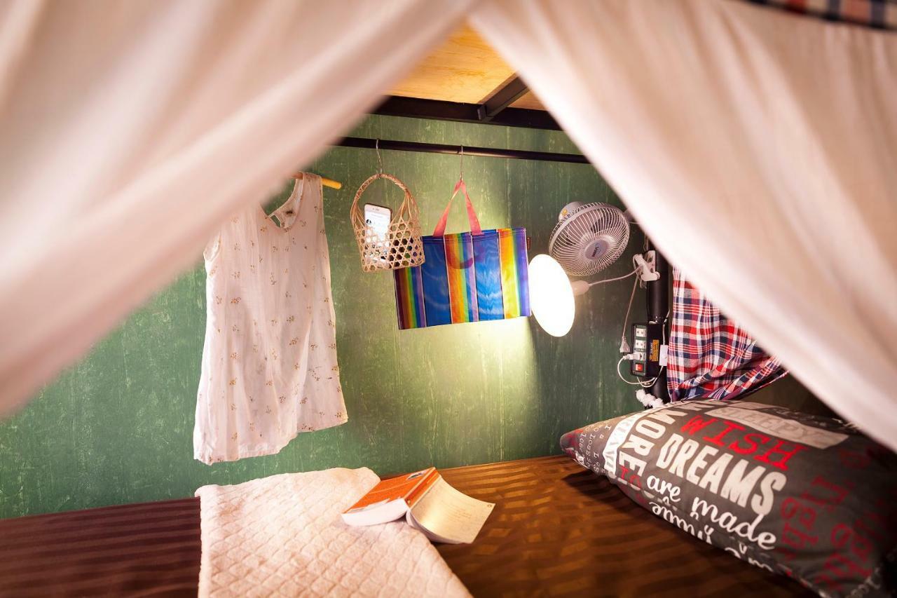 Five Stars Ratchada 19 Hostel Bangkok Kültér fotó